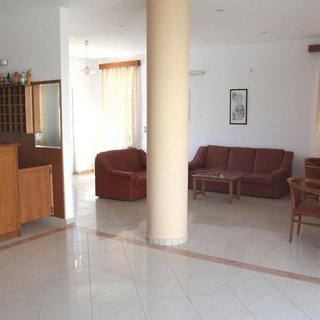 Dimitris Apartments Platanias  Bagian luar foto