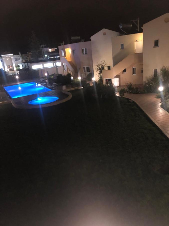 Dimitris Apartments Platanias  Bagian luar foto