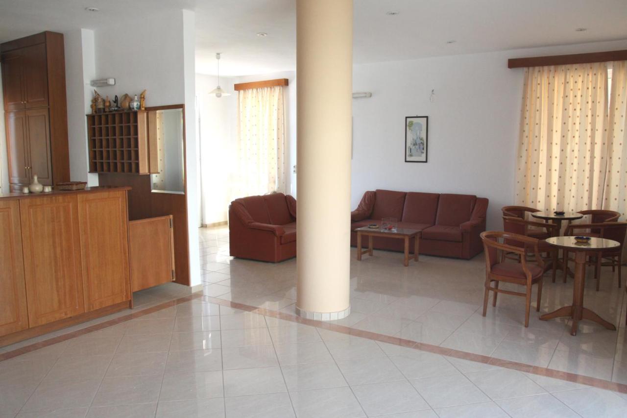 Dimitris Apartments Platanias  Bagian luar foto