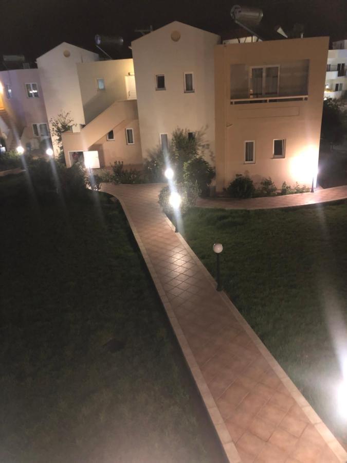 Dimitris Apartments Platanias  Bagian luar foto
